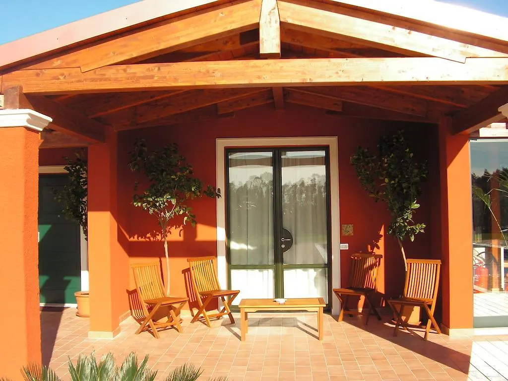 ****  סנטה מריה לה פלמה Villa Barbarina Nature Resort איטליה